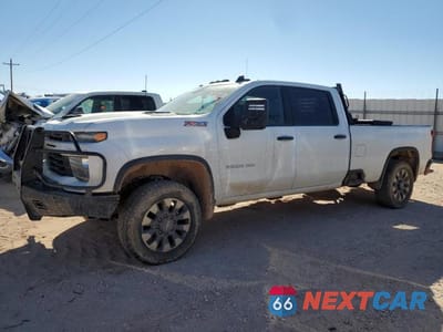 2024 CHEVROLET SILVERADO K2500 CUSTOM 1GC4YMEY4RF180500 - główne zdjęcie licytacji z USA - miniatura