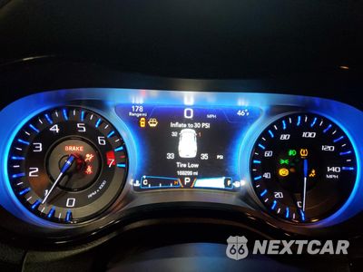 Zdjęcie 9 z 12 samochodu: 2017 CHRYSLER 300 S VIN:2C3CCAGG9HH603909 - miniatura