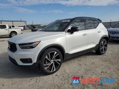 2022 VOLVO XC40 T5 R-DESIGN YV4162UM0N2693446 - główne zdjęcie licytacji z USA - miniatura