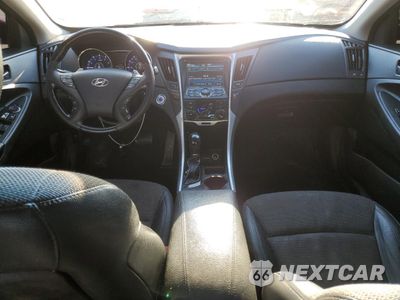 Zdjęcie 8 z 14 samochodu: 2013 HYUNDAI SONATA SE VIN:5NPEC4AC7DH526003 - miniatura