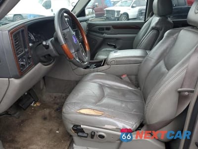 Zdjęcie 7 z 13 samochodu: 2004 CADILLAC ESCALADE VIN:1GYEK63N84R108839 - miniatura