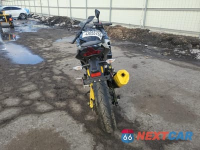 Czwarte zdjęcie samochodu z boku: 2018 KAWASAKI EX400 VIN:JKAEXKH12JDA08618 - miniatura