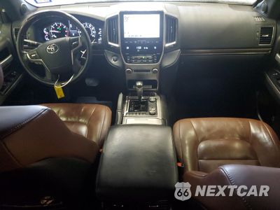 Zdjęcie 8 z 14 samochodu: 2018 TOYOTA LAND CRUISER VIN:JTMCY7AJ9J4068233 - miniatura