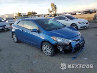 Czwarte zdjęcie samochodu z boku: 2014 KIA FORTE EX VIN:KNAFX6A89E5244623 - miniatura