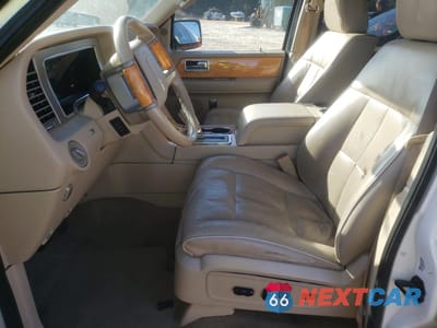 Zdjęcie 7 z 16 samochodu: 2008 LINCOLN NAVIGATOR L VIN:5LMFL28578LJ18322 - miniatura