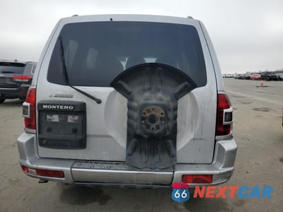 Zdjęcie 6 z 14 samochodu: 2002 MITSUBISHI MONTERO LIMITED VIN:JA4MW51R22J009798 - miniatura