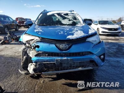 Piąte zdjęcie samochodu w środku: 2017 TOYOTA RAV4 SE VIN:2T3JFREV5HW587833 - miniatura