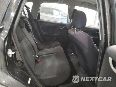 Zdjęcie 10 z 12 samochodu: 2011 HONDA FIT VIN:JHMGE8H53BS010574 - miniatura