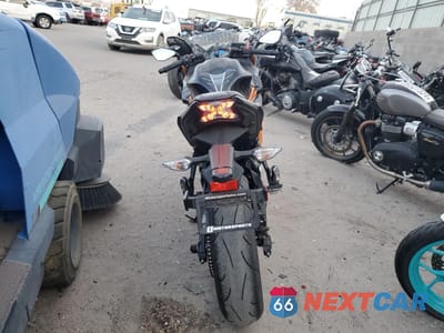 Czwarte zdjęcie samochodu z boku: 2019 KAWASAKI EX650 F VIN:JKAEXEK15KDA34030 - miniatura