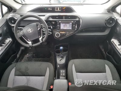 Zdjęcie 8 z 16 samochodu: 2018 TOYOTA PRIUS C VIN:JTDKDTB37J1613508 - miniatura