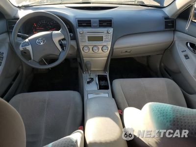 Zdjęcie 8 z 13 samochodu: 2011 TOYOTA CAMRY BASE VIN:4T1BF3EK1BU180714 - miniatura