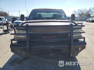 Piąte zdjęcie samochodu w środku: 2003 GMC SIERRA K2500 HEAVY DUTY VIN:1GTHK29U53E316872 - miniatura