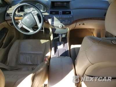 Zdjęcie 8 z 14 samochodu: 2008 HONDA ACCORD EXL VIN:1HGCP36818A044068 - miniatura