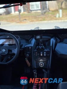 Zdjęcie 9 z 10 samochodu: 2022 CAN-AM MAVERICK X3 MAX X MR TURBO RR VIN:3JBVAAV42NE000006 - miniatura