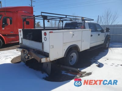 Czwarte zdjęcie samochodu z boku: 2019 FORD F550 SUPER DUTY VIN:1FD0W5HT3KED55594 - miniatura