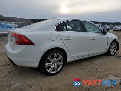 Trzecie zdjęcie samochodu z tyłu: 2011 VOLVO S60 T6 VIN:YV1902FH6B2016110 - miniatura