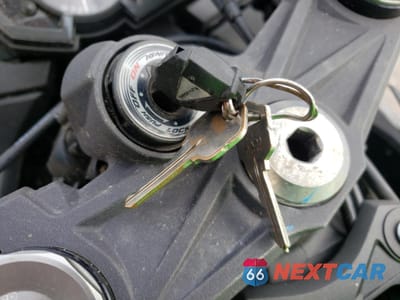 Zdjęcie 8 z 10 samochodu: 2023 KAWASAKI ZX636 K VIN:JKBZXJH13PA018282 - miniatura