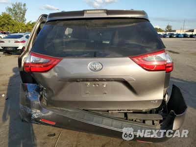 Zdjęcie 6 z 15 samochodu: 2020 TOYOTA SIENNA XLE VIN:5TDYZ3DC4LS034023 - miniatura