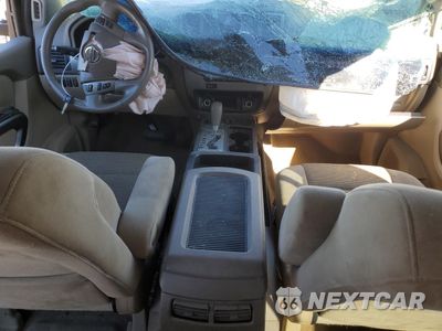 Zdjęcie 8 z 16 samochodu: 2015 NISSAN ARMADA SV VIN:5N1AA0ND1FN623535 - miniatura