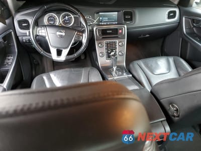 Zdjęcie 8 z 14 samochodu: 2011 VOLVO S60 T6 VIN:YV1902FH6B2016110 - miniatura
