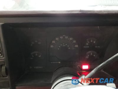Zdjęcie 9 z 14 samochodu: 1988 CHEVROLET GMT-400 K2500 VIN:1GCFK24K7JZ202486 - miniatura