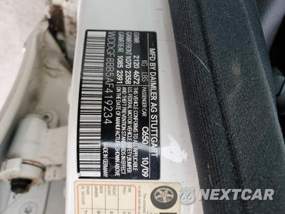 Zdjęcie 13 z 13 samochodu: 2010 MERCEDES-BENZ C 300 4MATIC VIN:WDDGF8BB5AF419234 - miniatura