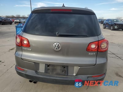 Zdjęcie 6 z 13 samochodu: 2010 VOLKSWAGEN TIGUAN S VIN:WVGAV7AX7AW538215 - miniatura