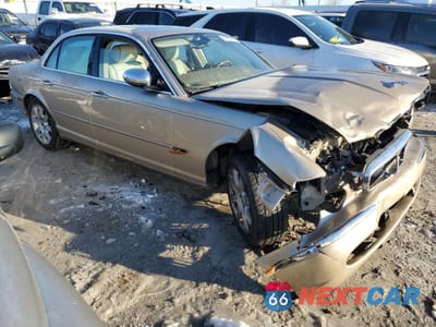 Czwarte zdjęcie samochodu z boku: 2004 JAGUAR VANDENPLAS VIN:SAJEA74C54SG09079 - miniatura