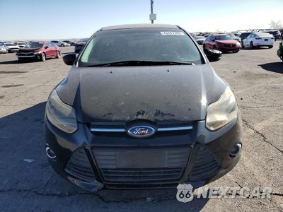 Piąte zdjęcie samochodu w środku: 2012 FORD FOCUS SE VIN:1FAHP3F27CL291095 - miniatura