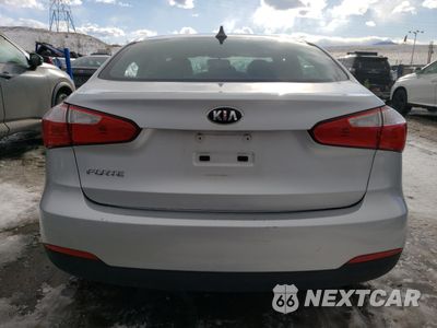 Zdjęcie 6 z 14 samochodu: 2015 KIA FORTE LX VIN:KNAFX4A65F5381806 - miniatura