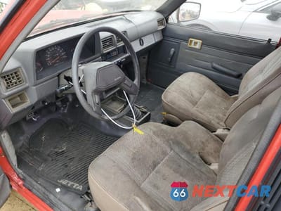 Zdjęcie 8 z 13 samochodu: 1987 TOYOTA PICKUP XTRACAB RN70 DLX VIN:JT4RN70D9H0027911 - miniatura