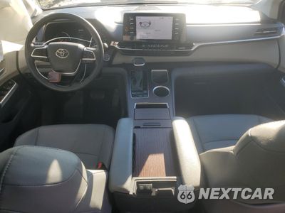 Zdjęcie 8 z 15 samochodu: 2023 TOYOTA SIENNA XLE VIN:5TDYRKEC4PS166911 - miniatura
