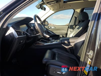 Zdjęcie 7 z 16 samochodu: 2020 BMW X7 XDRIVE40I VIN:5UXCW2C0XL9B35667 - miniatura