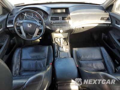 Zdjęcie 8 z 12 samochodu: 2012 HONDA ACCORD SE VIN:1HGCP2F6XCA112353 - miniatura