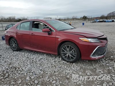 Czwarte zdjęcie samochodu z boku: 2021 TOYOTA CAMRY XLE VIN:4T1F31AK3MU561651 - miniatura