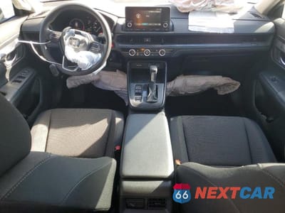 Zdjęcie 8 z 13 samochodu: 2024 HONDA CR-V LX VIN:7FARS3H20RE000981 - miniatura