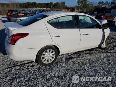 Trzecie zdjęcie samochodu z tyłu: 2014 NISSAN VERSA S VIN:3N1CN7AP7EL860638 - miniatura