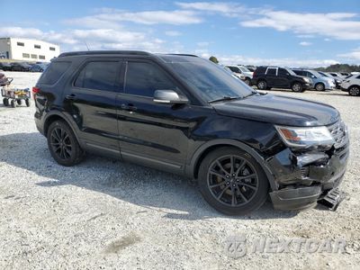 Czwarte zdjęcie samochodu z boku: 2018 FORD EXPLORER XLT VIN:1FM5K8D84JGA51522 - miniatura