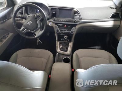 Zdjęcie 8 z 12 samochodu: 2017 HYUNDAI ELANTRA SE VIN:5NPD84LF1HH078612 - miniatura