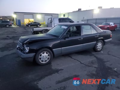 1995 MERCEDES-BENZ E 320 BASE WDBEA32E8SC190787 - główne zdjęcie licytacji z USA - miniatura
