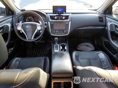 Zdjęcie 8 z 12 samochodu: 2017 NISSAN ALTIMA 3.5SL VIN:1N4BL3AP3HC294443 - miniatura