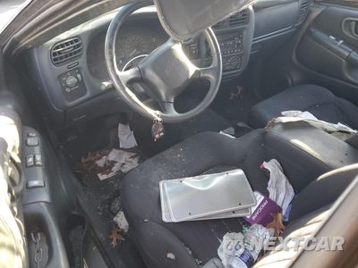 Zdjęcie 8 z 11 samochodu: 2003 GMC SONOMA VIN:1GTCS19X338173711 - miniatura