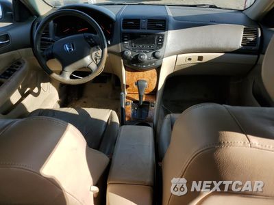 Zdjęcie 8 z 14 samochodu: 2005 HONDA ACCORD EX VIN:1HGCM66575A015881 - miniatura