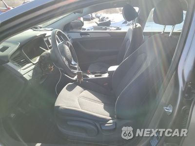 Zdjęcie 7 z 14 samochodu: 2019 HYUNDAI SONATA SE VIN:5NPE24AF6KH812323 - miniatura