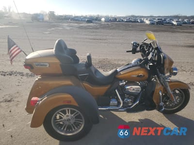 2023 HARLEY-DAVIDSON FLHTCUTG 1HD1MAF16PB857046 - główne zdjęcie licytacji z USA - miniatura