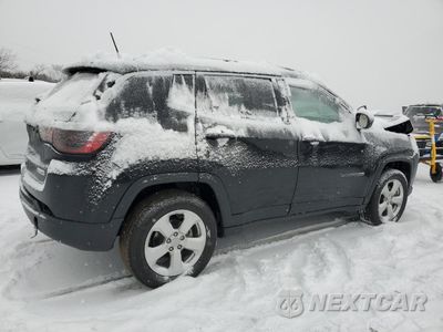 Trzecie zdjęcie samochodu z tyłu: 2021 JEEP COMPASS LATITUDE VIN:3C4NJDBB1MT534349 - miniatura