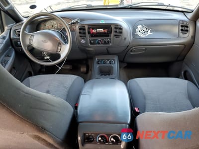 Zdjęcie 8 z 15 samochodu: 2000 FORD EXPEDITION XLT VIN:1FMEU15L3YLC38921 - miniatura