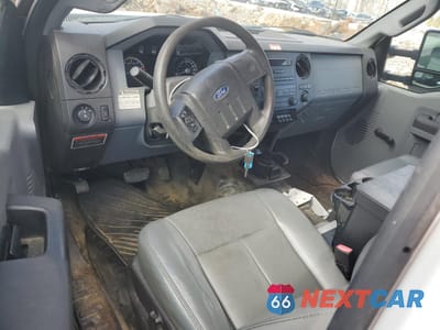 Zdjęcie 8 z 13 samochodu: 2012 FORD F450 SUPER DUTY VIN:1FDUF4GY7CEC01996 - miniatura