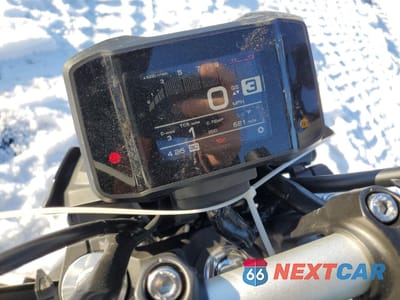 Zdjęcie 7 z 9 samochodu: 2023 YAMAHA MT09 VIN:JYARN71E3PA004278 - miniatura