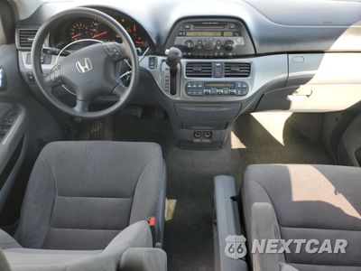 Zdjęcie 8 z 15 samochodu: 2005 HONDA ODYSSEY EX VIN:5FNRL38445B011941 - miniatura